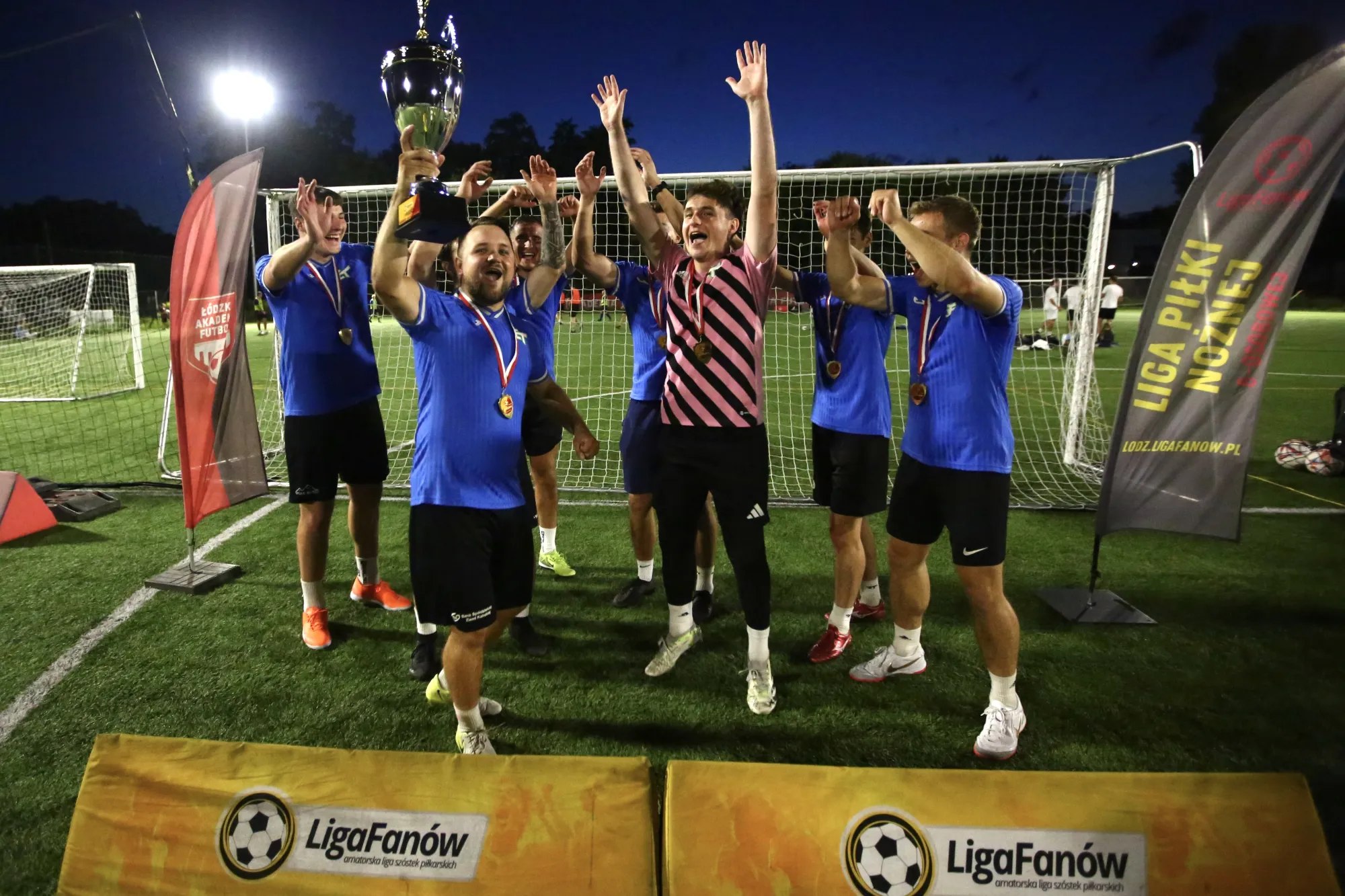 ET PROMO WYGRYWA COPA DEL SOCCA